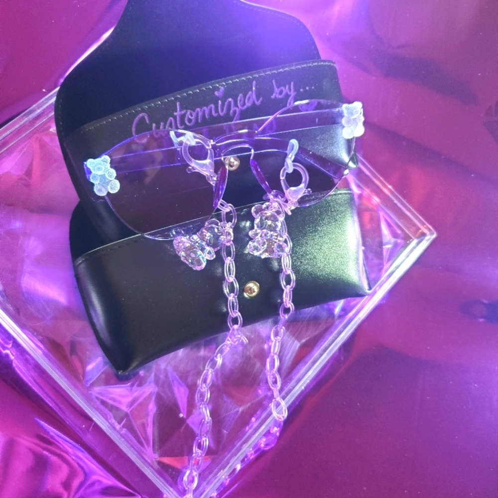 🐻💜NEW Gummy Bear Purple Sunglasses w/chain